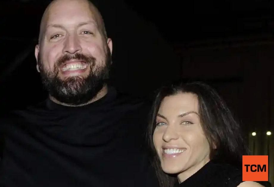 How Did Bess Katramados Meet Paul Wight?